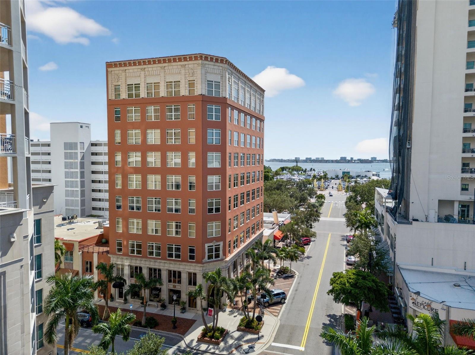 ORANGE BLOSSOM TOWER - Residential