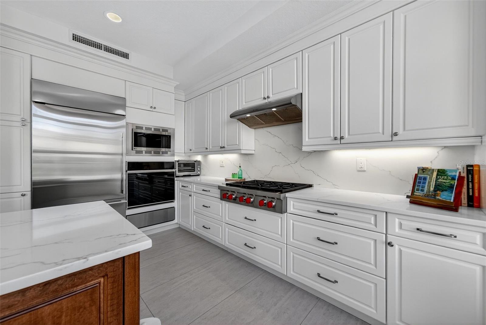 ORANGE BLOSSOM TOWER - Residential