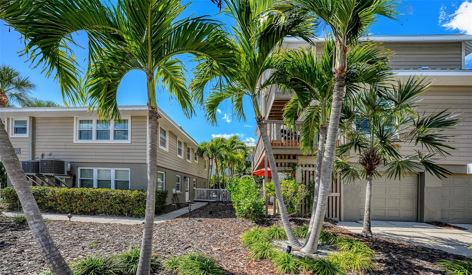 SARASOTA BEACH - Residential Income