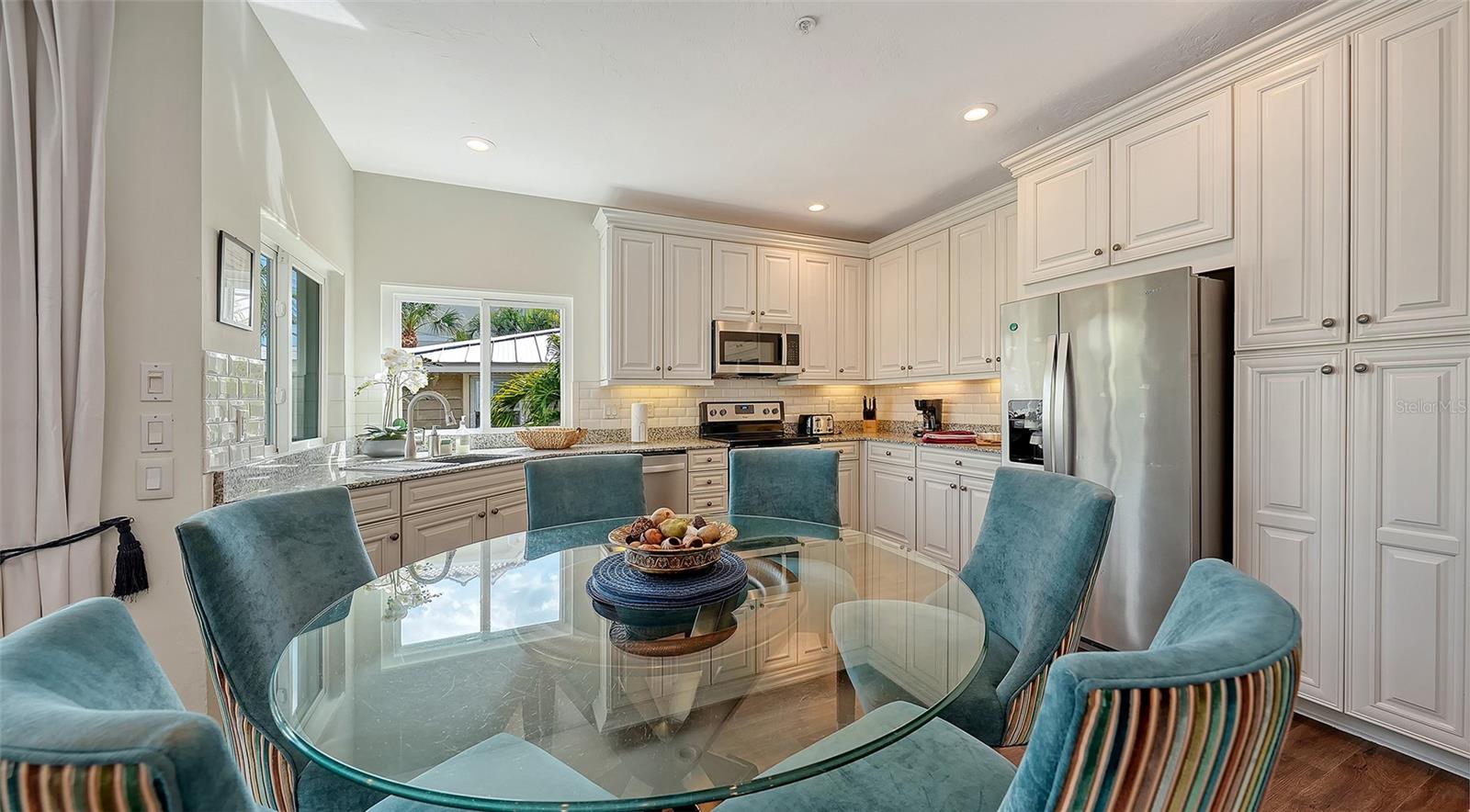 SARASOTA BEACH - Residential Income