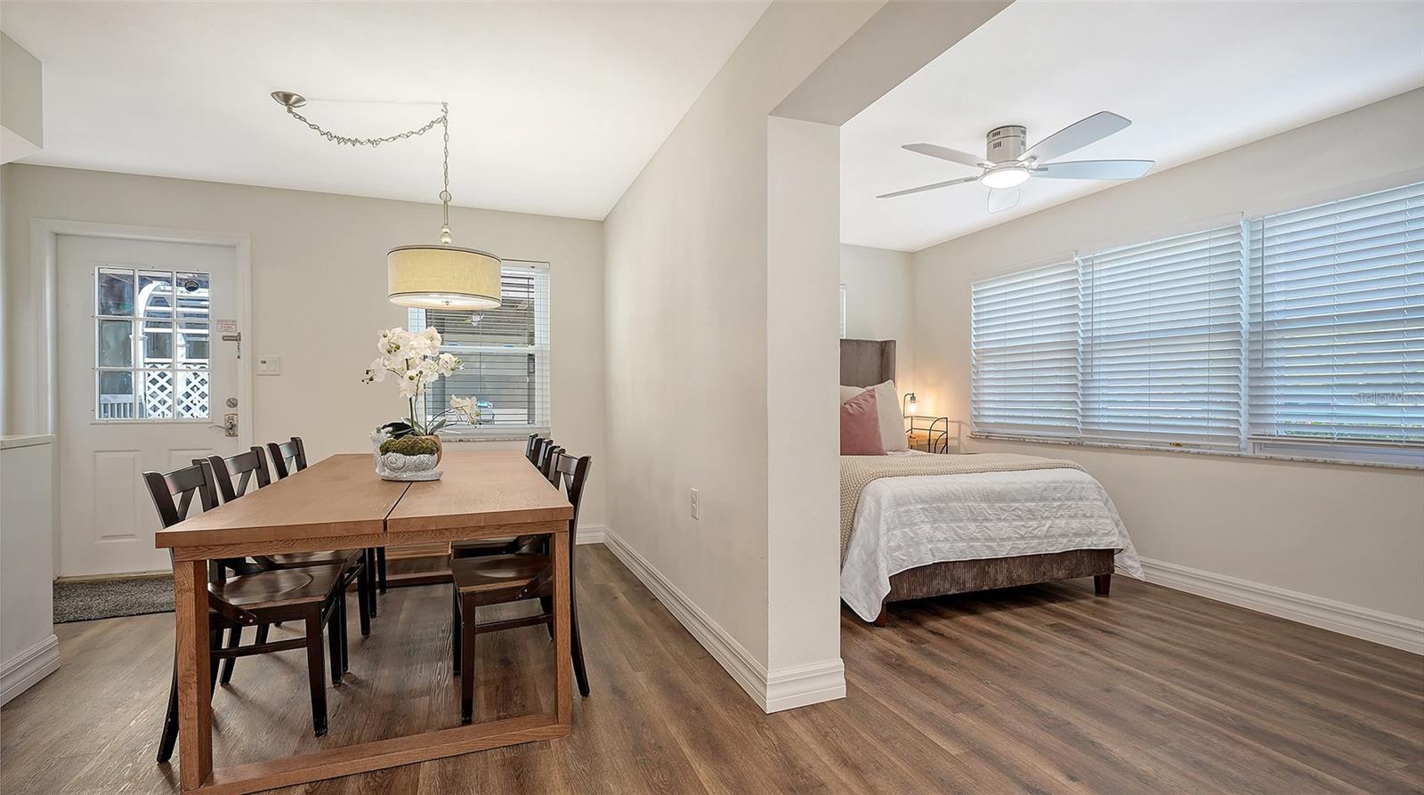 SARASOTA BEACH - Residential Income