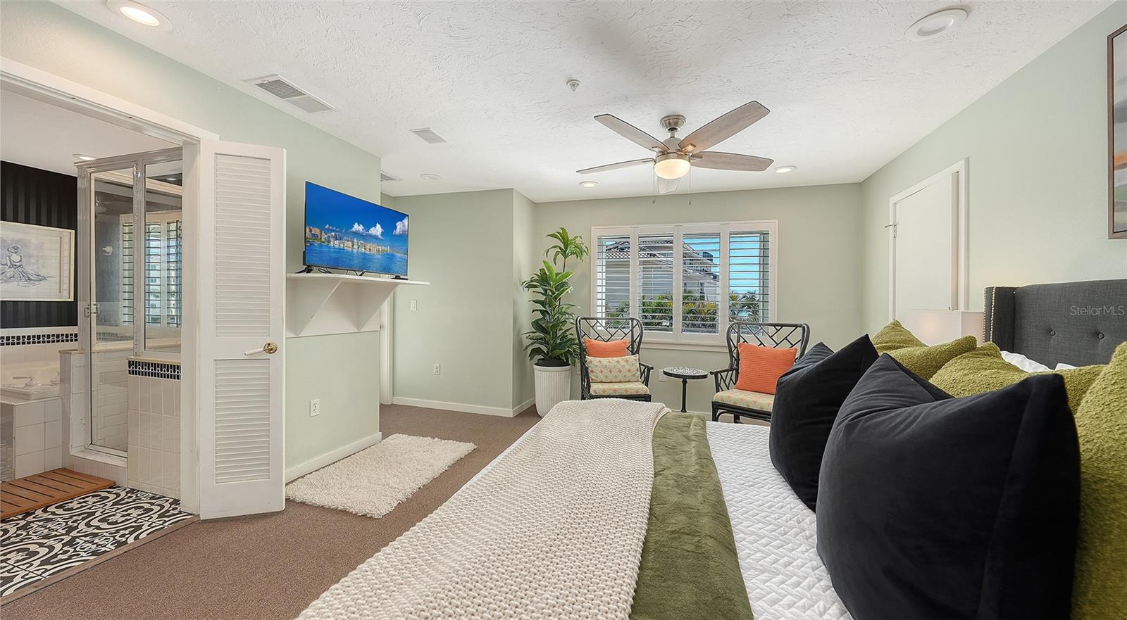 SARASOTA BEACH - Residential Income