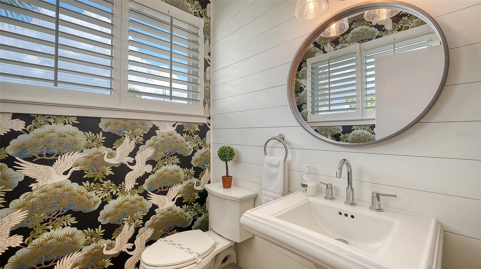 SARASOTA BEACH - Residential Income