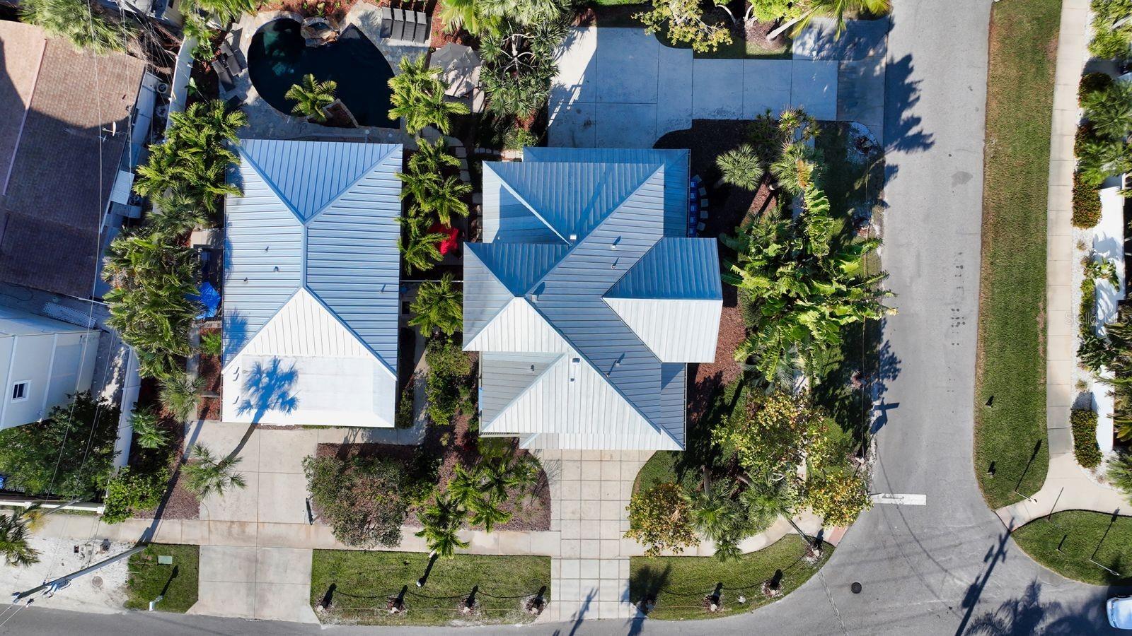 SARASOTA BEACH - Residential Income