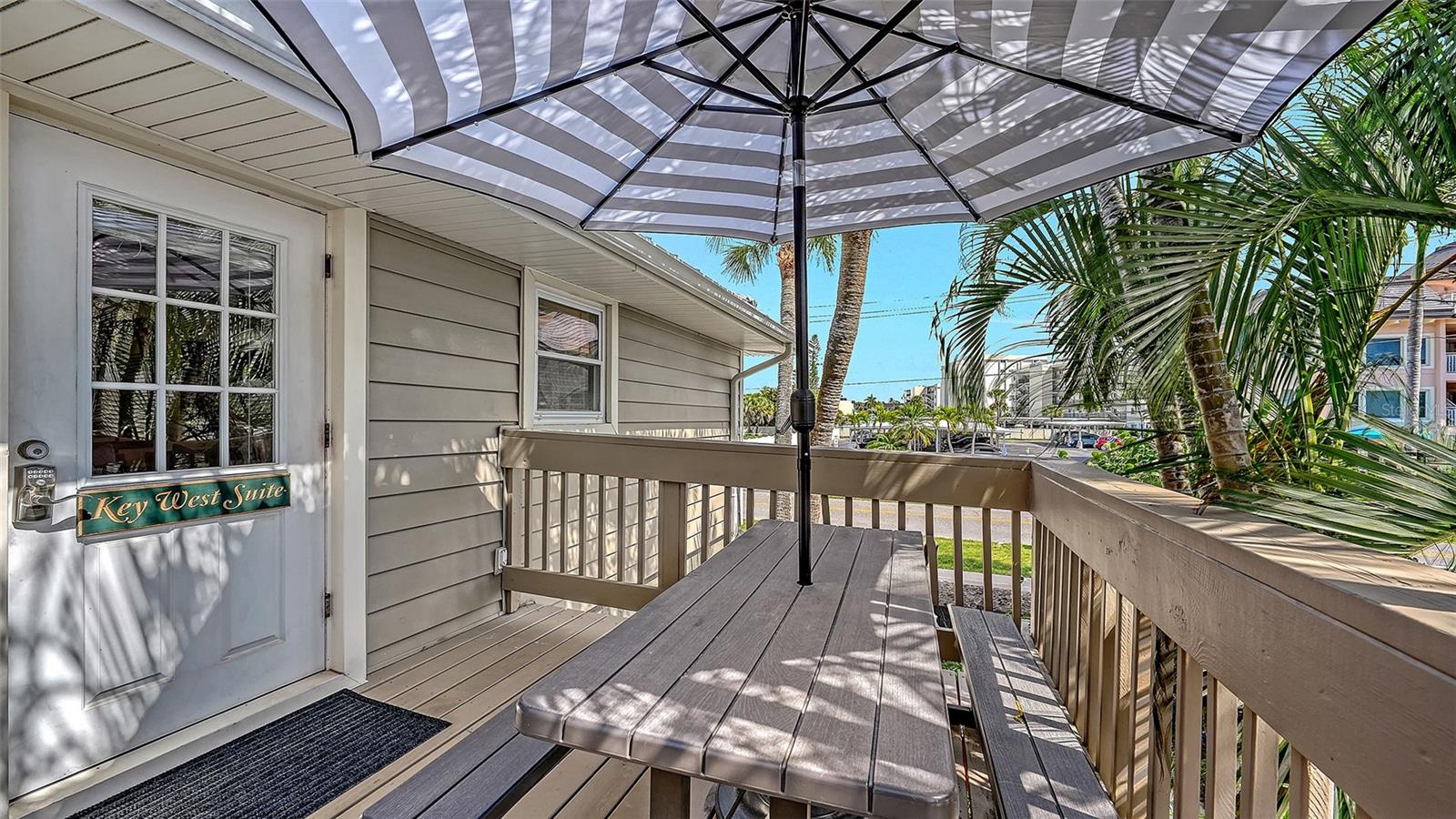 SARASOTA BEACH - Residential Income