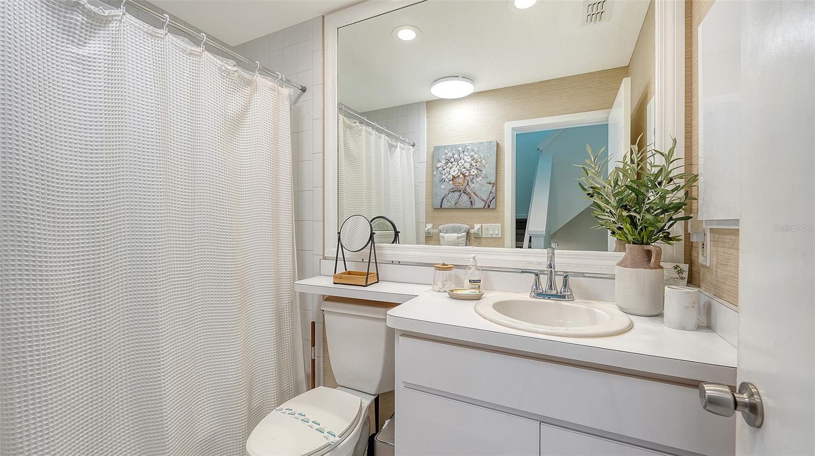 SARASOTA BEACH - Residential Income