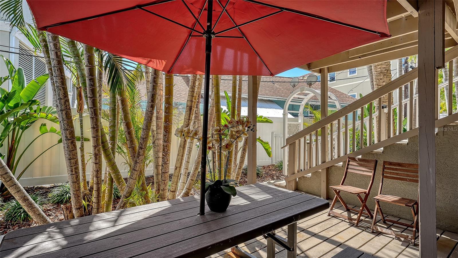 SARASOTA BEACH - Residential Income