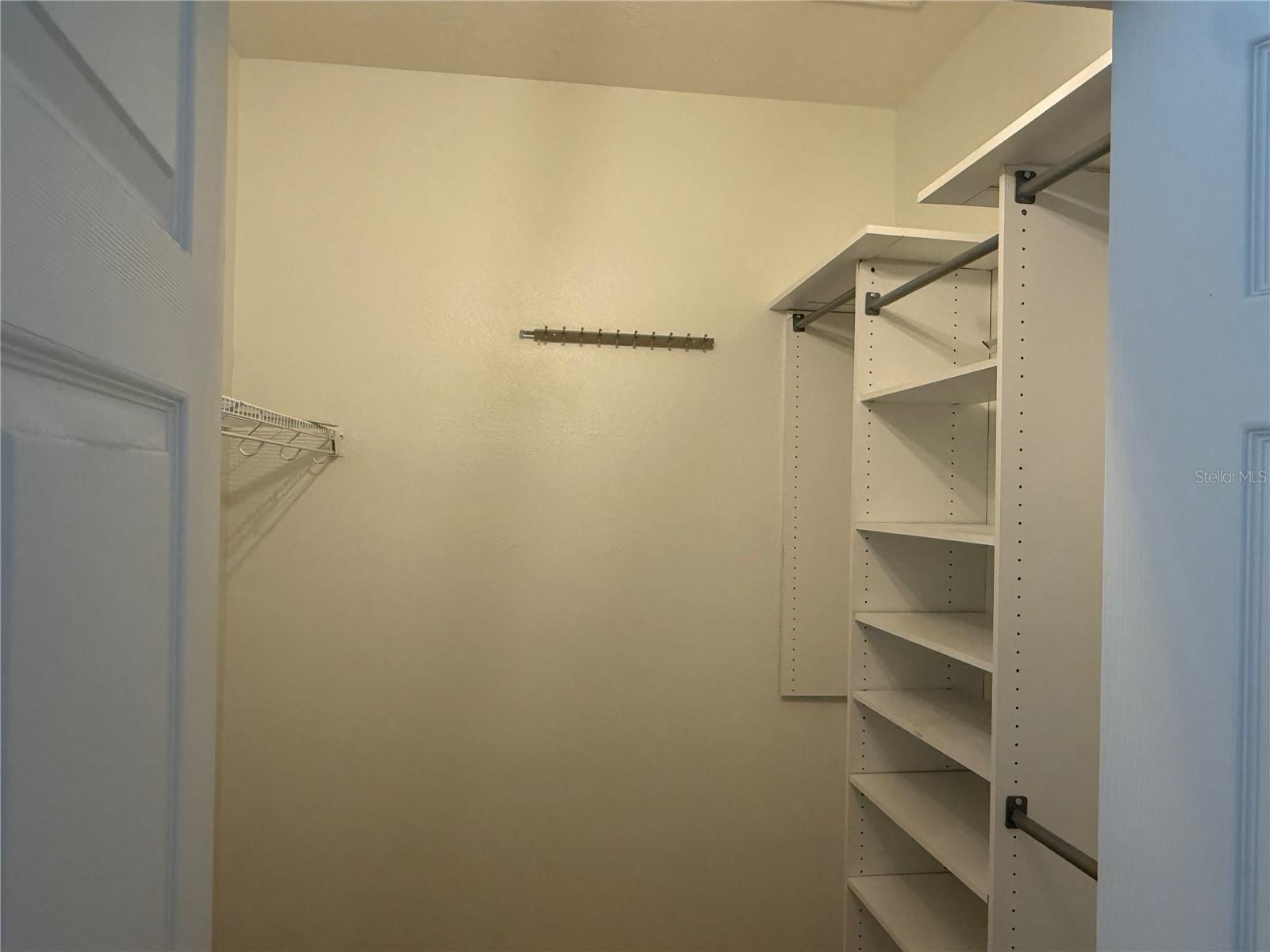 WATERS EDGE 03 - Residential