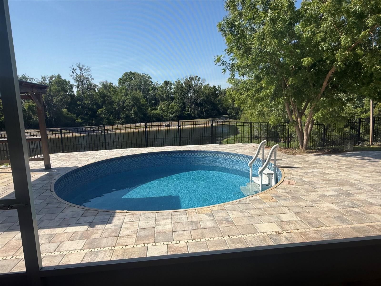 WATERS EDGE 03 - Residential