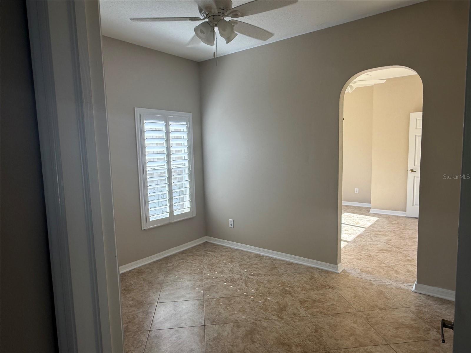 WATERS EDGE 03 - Residential