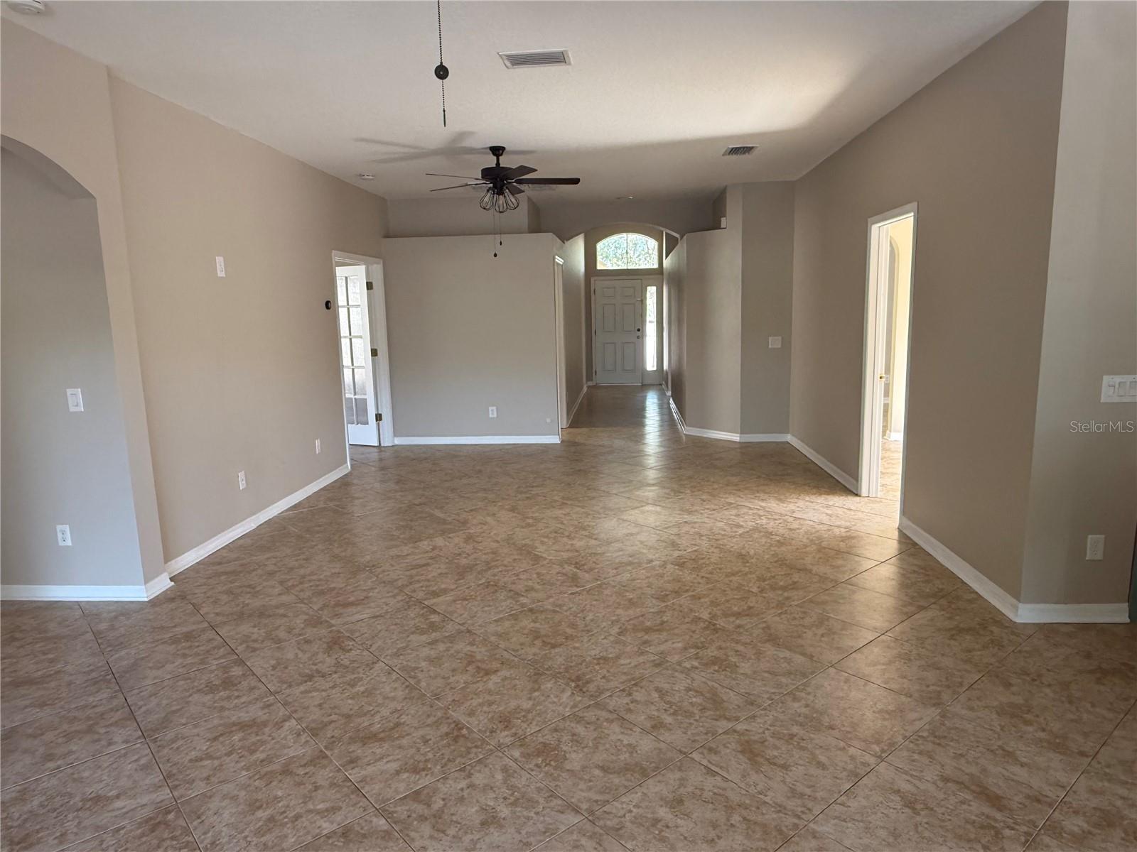 WATERS EDGE 03 - Residential