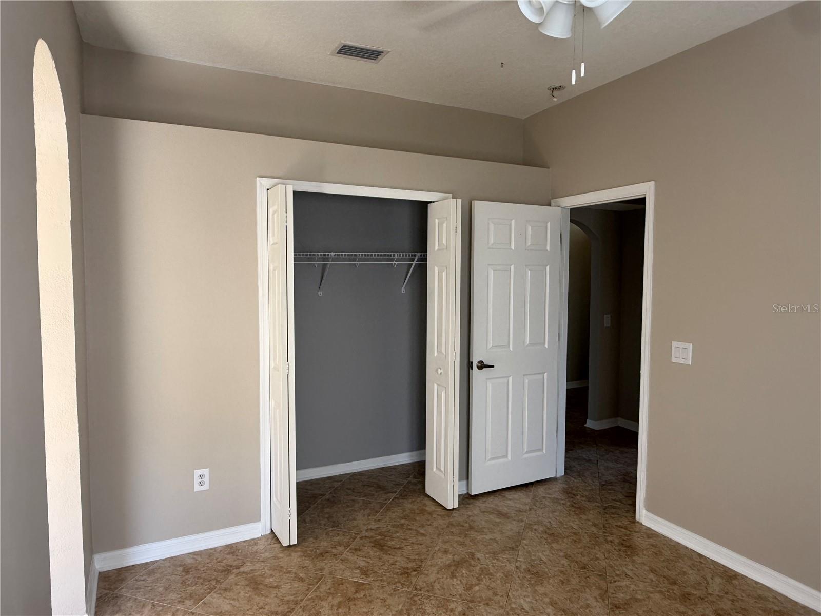 WATERS EDGE 03 - Residential