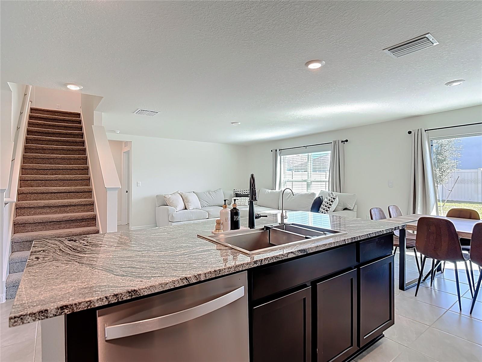 RIVER PARK - Residential