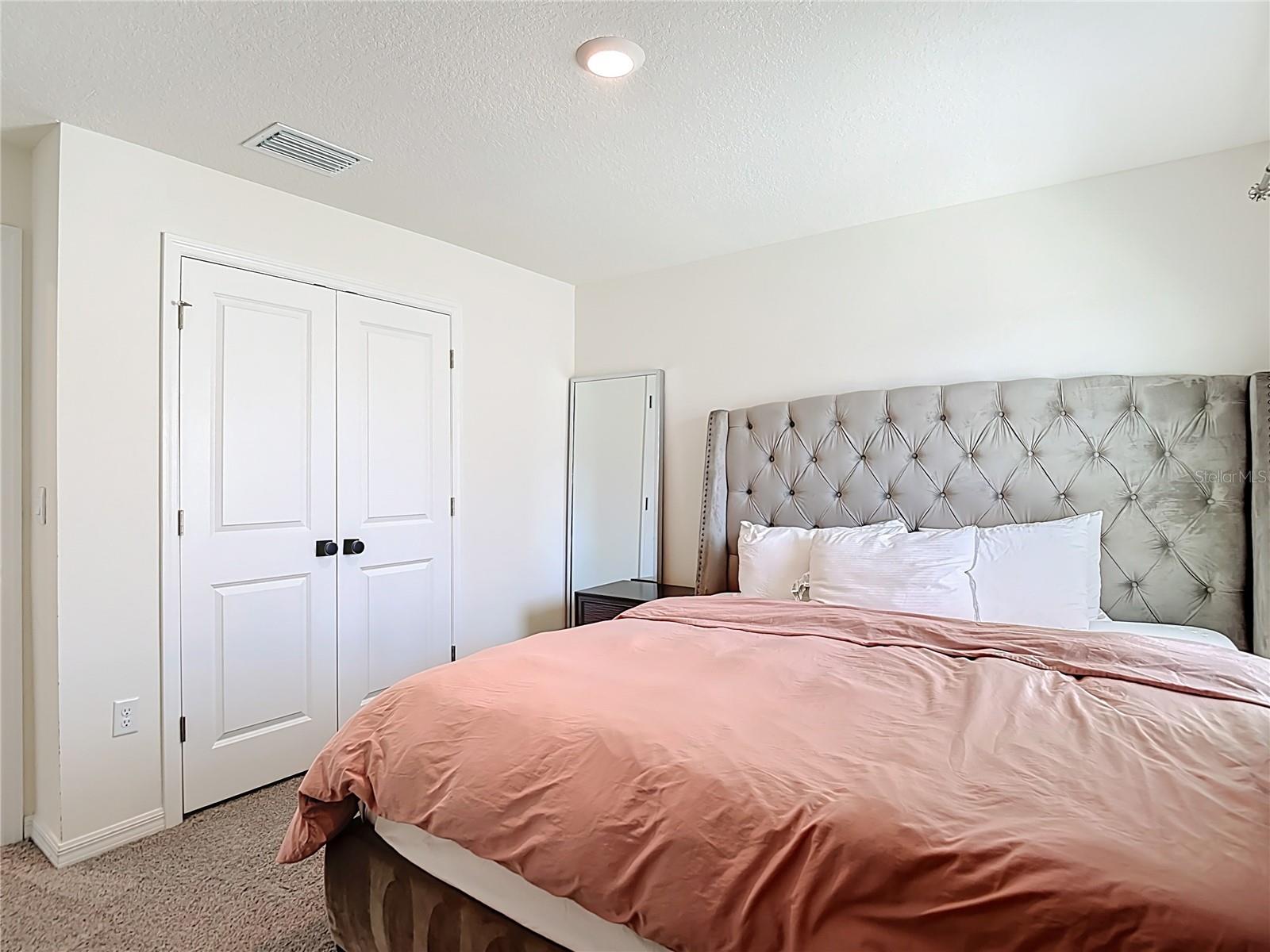 RIVER PARK - Residential