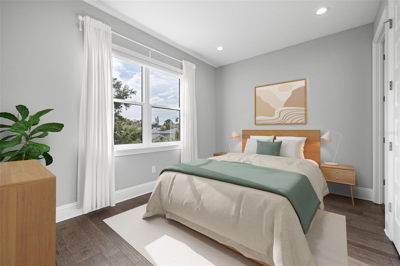 5TH AVE TWNHMS - Residential