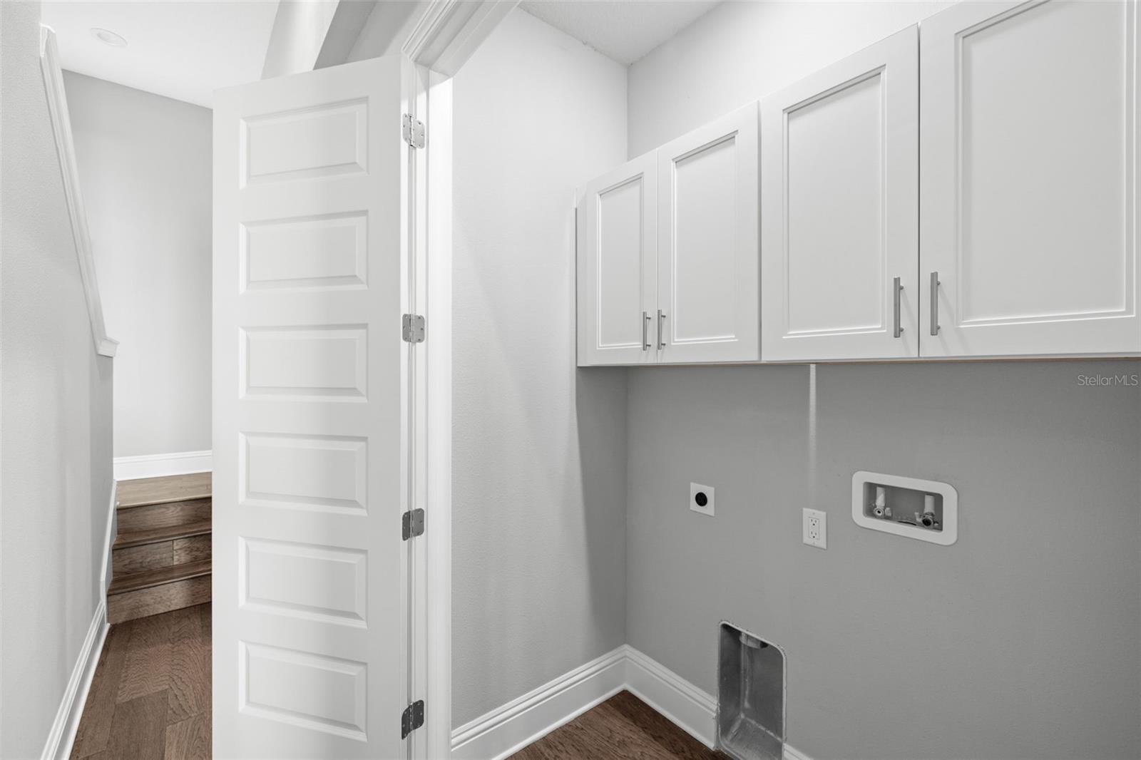 5TH AVE TWNHMS - Residential