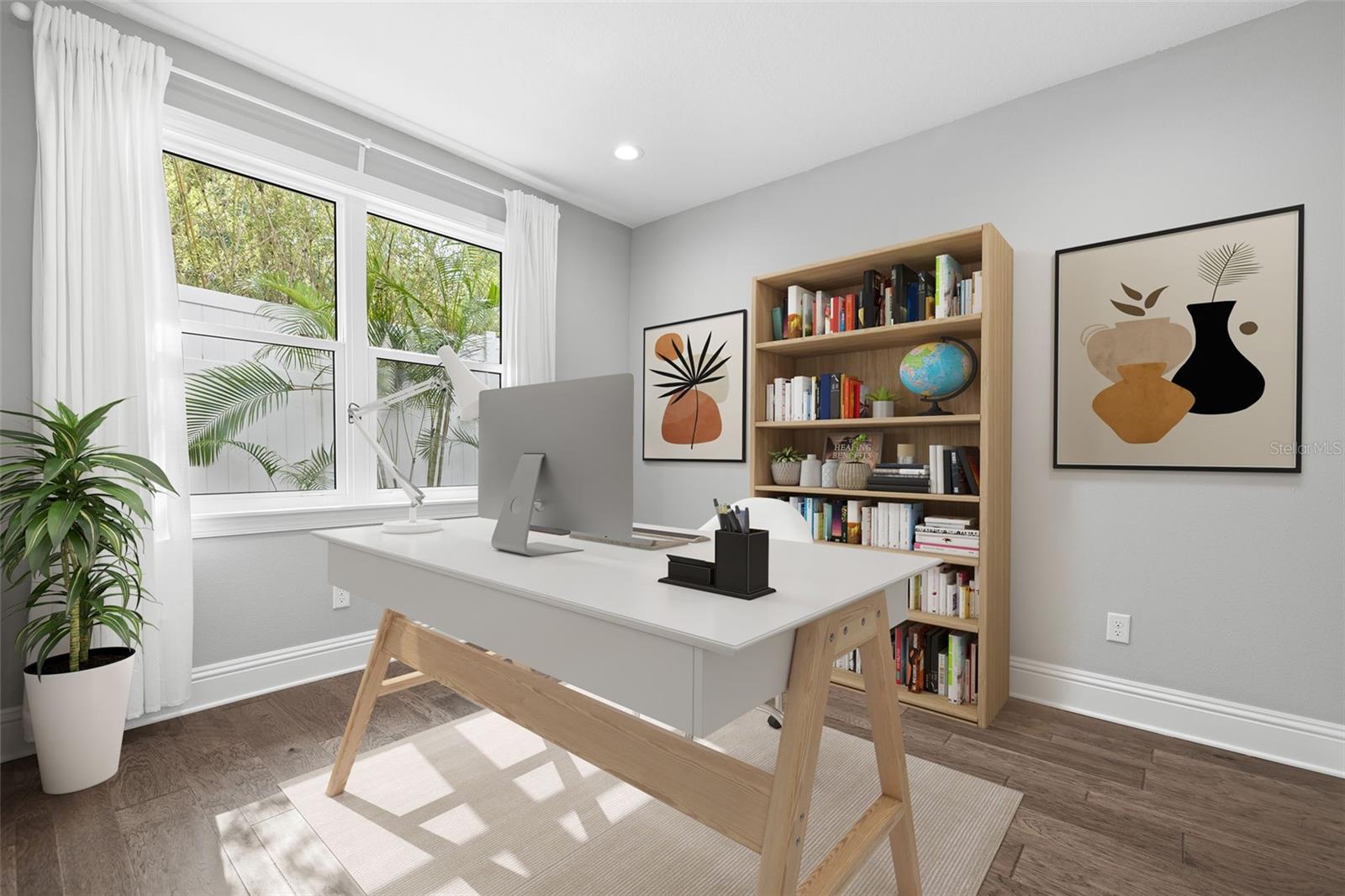 5TH AVE TWNHMS - Residential