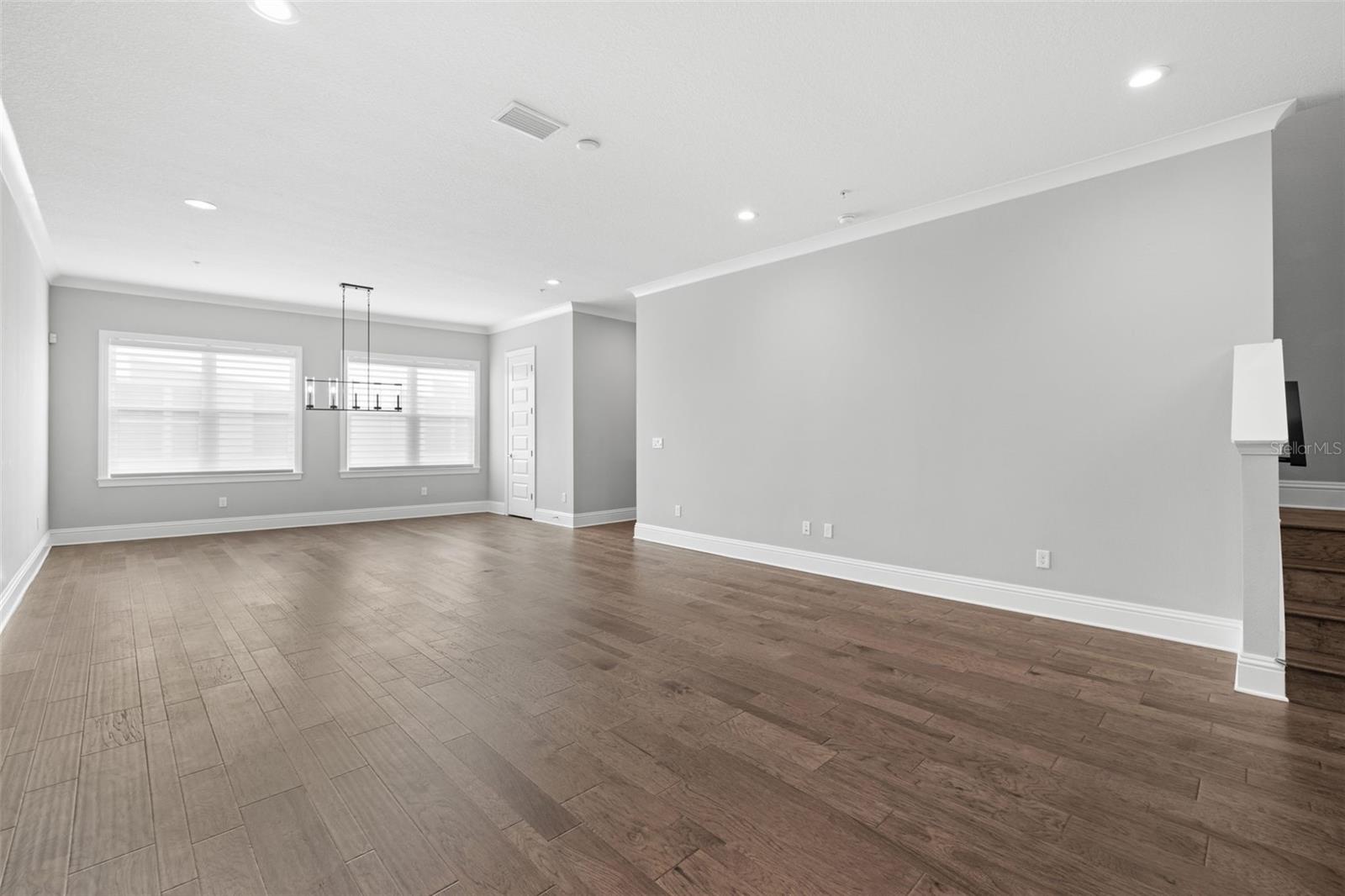 5TH AVE TWNHMS - Residential