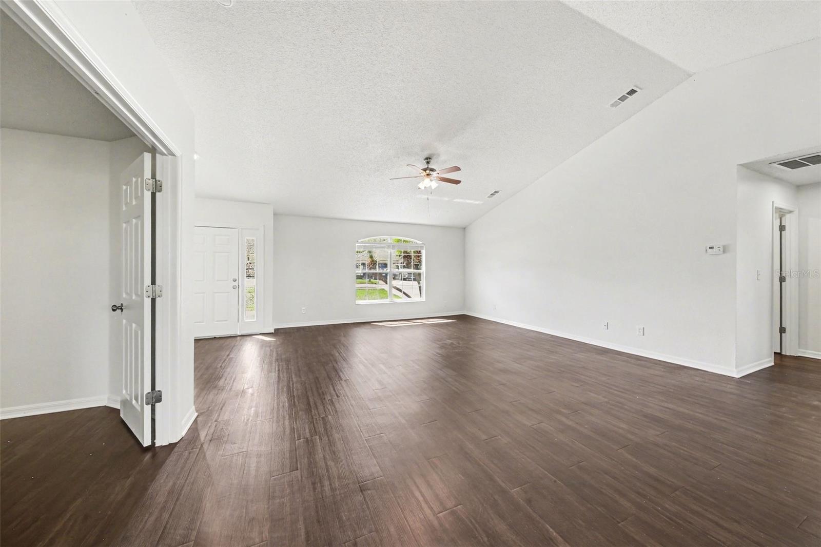 LEXINGTON ESTATES - Residential