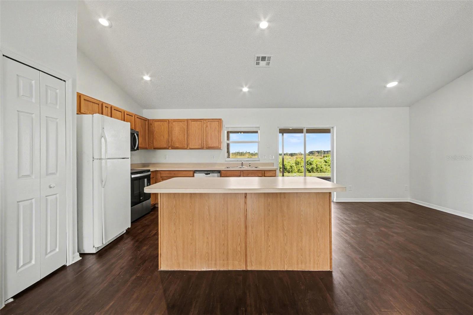 LEXINGTON ESTATES - Residential