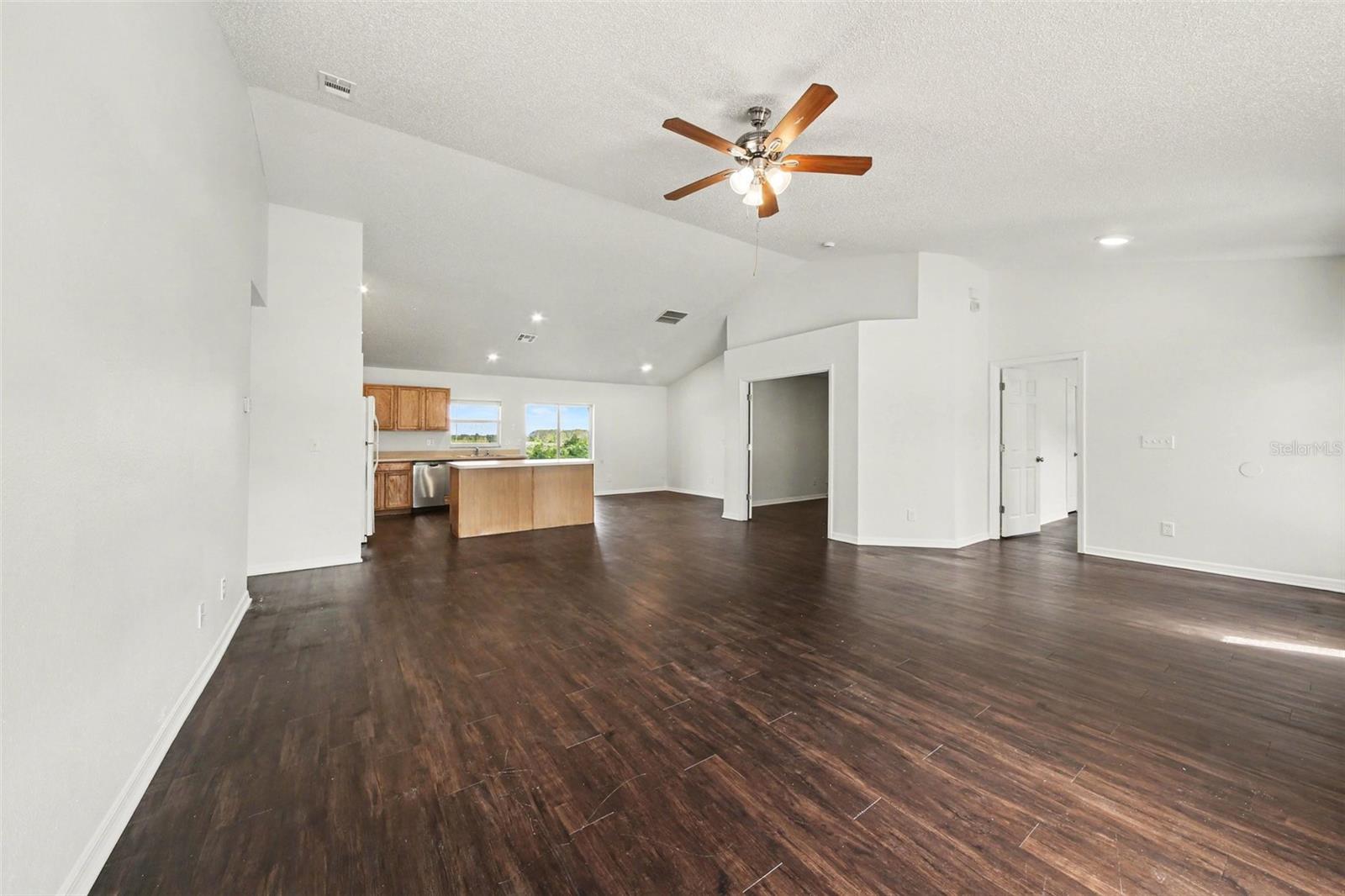 LEXINGTON ESTATES - Residential