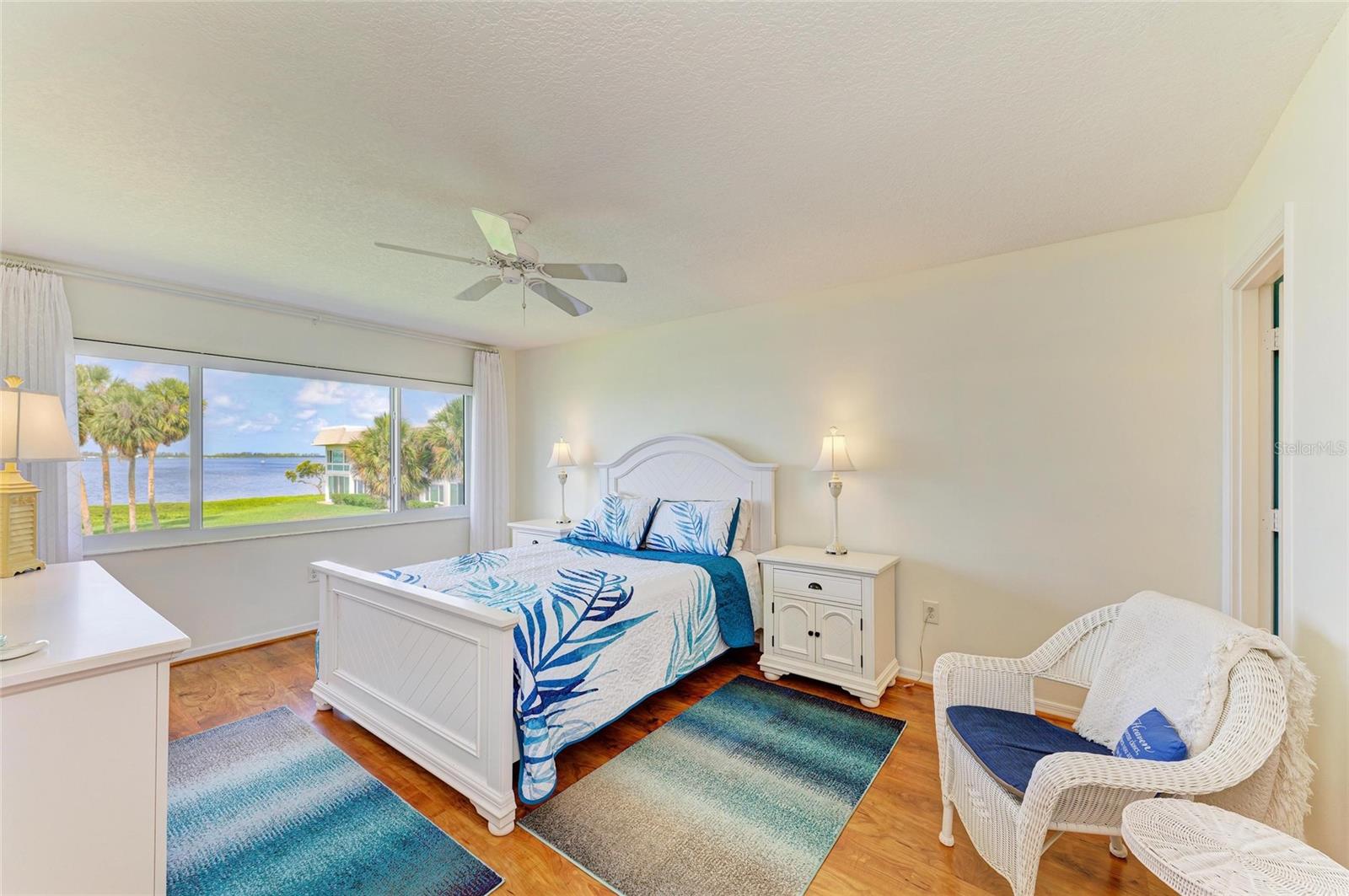 4736 INDEPENDENCE DRIVE 4736