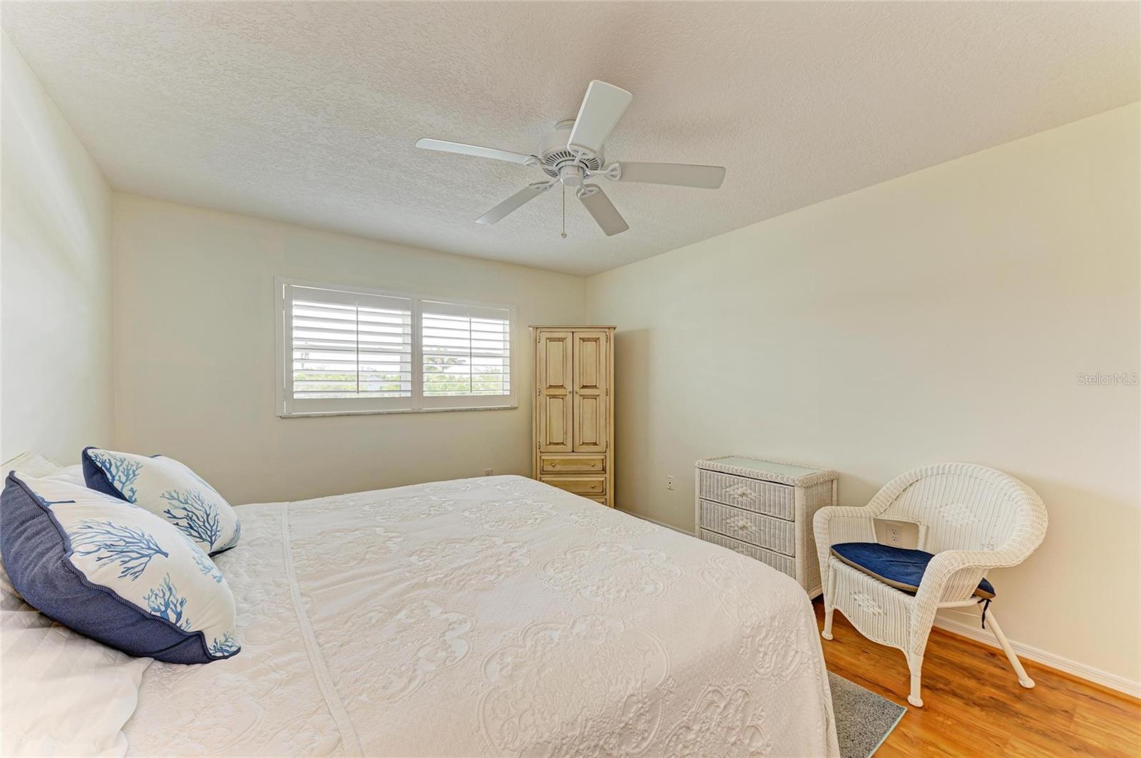 MOUNT VERNON 3 CONDO - Residential