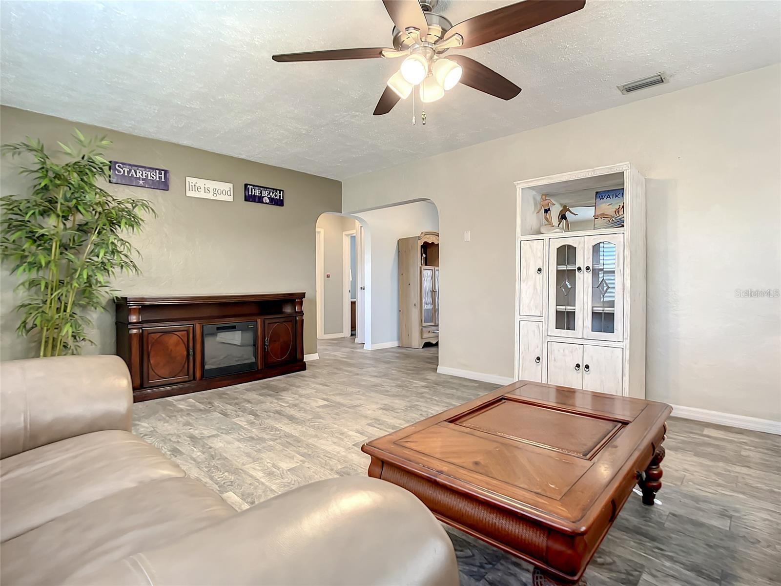 1203 N ATLANTIC 9