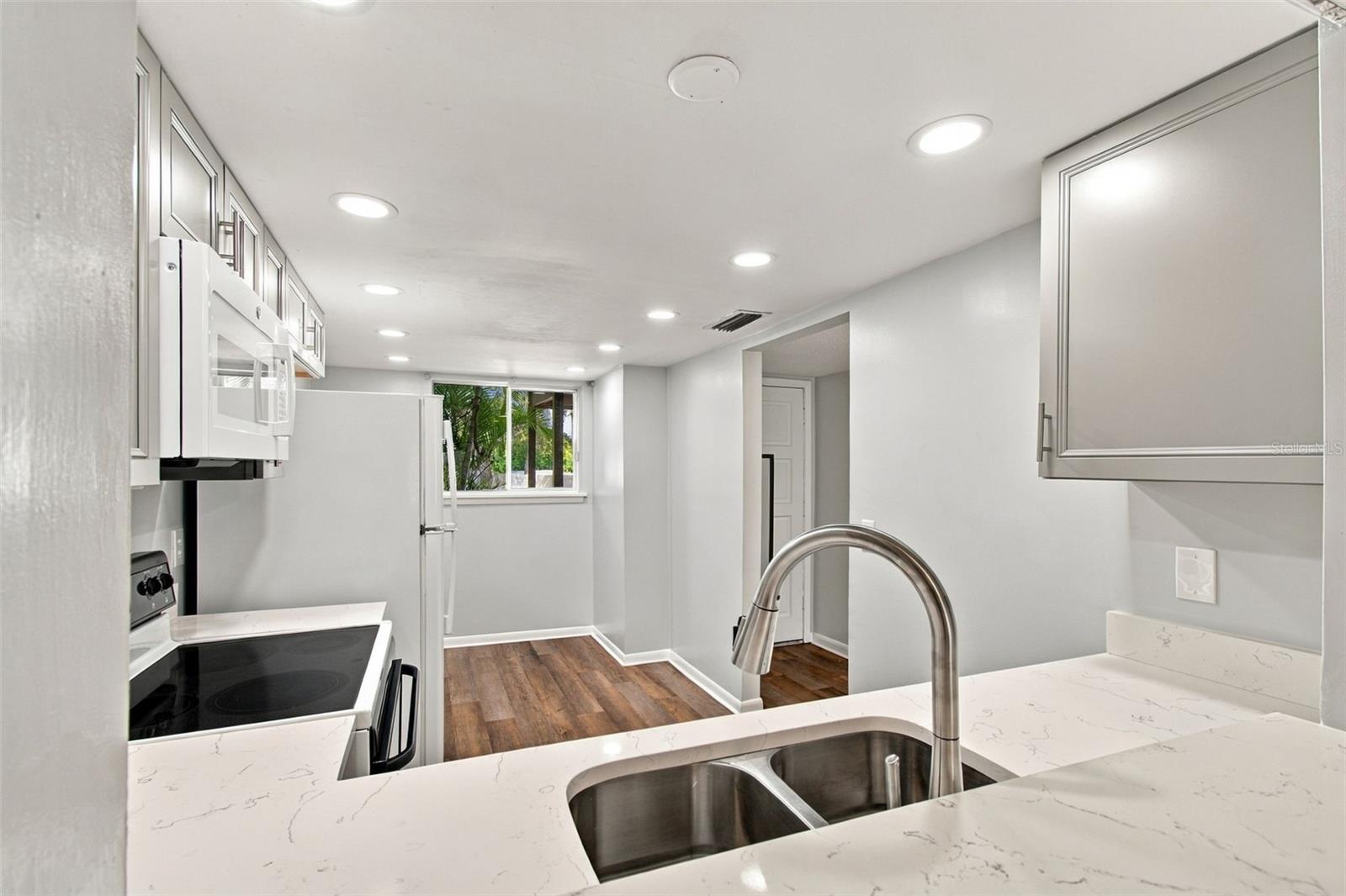 6340 NEWTOWN CIRCLE 40A4