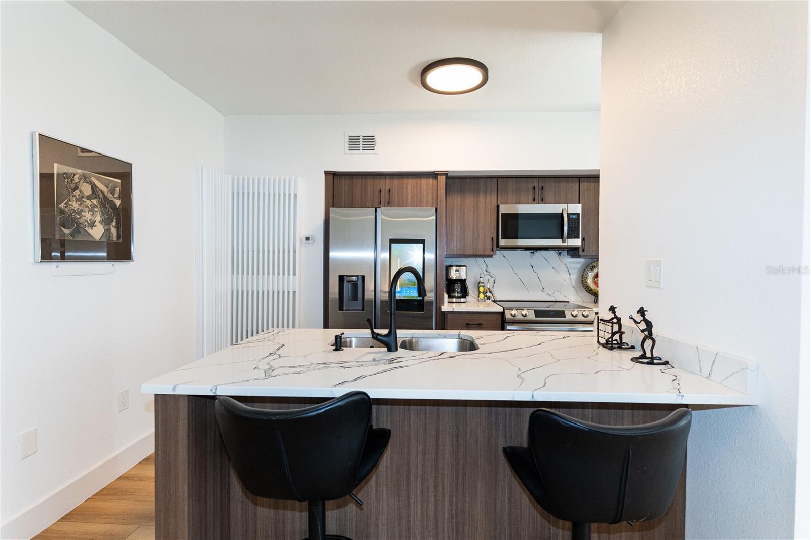 TOWNES SOUTHGATE CONDO TOWNE 02 - Residential