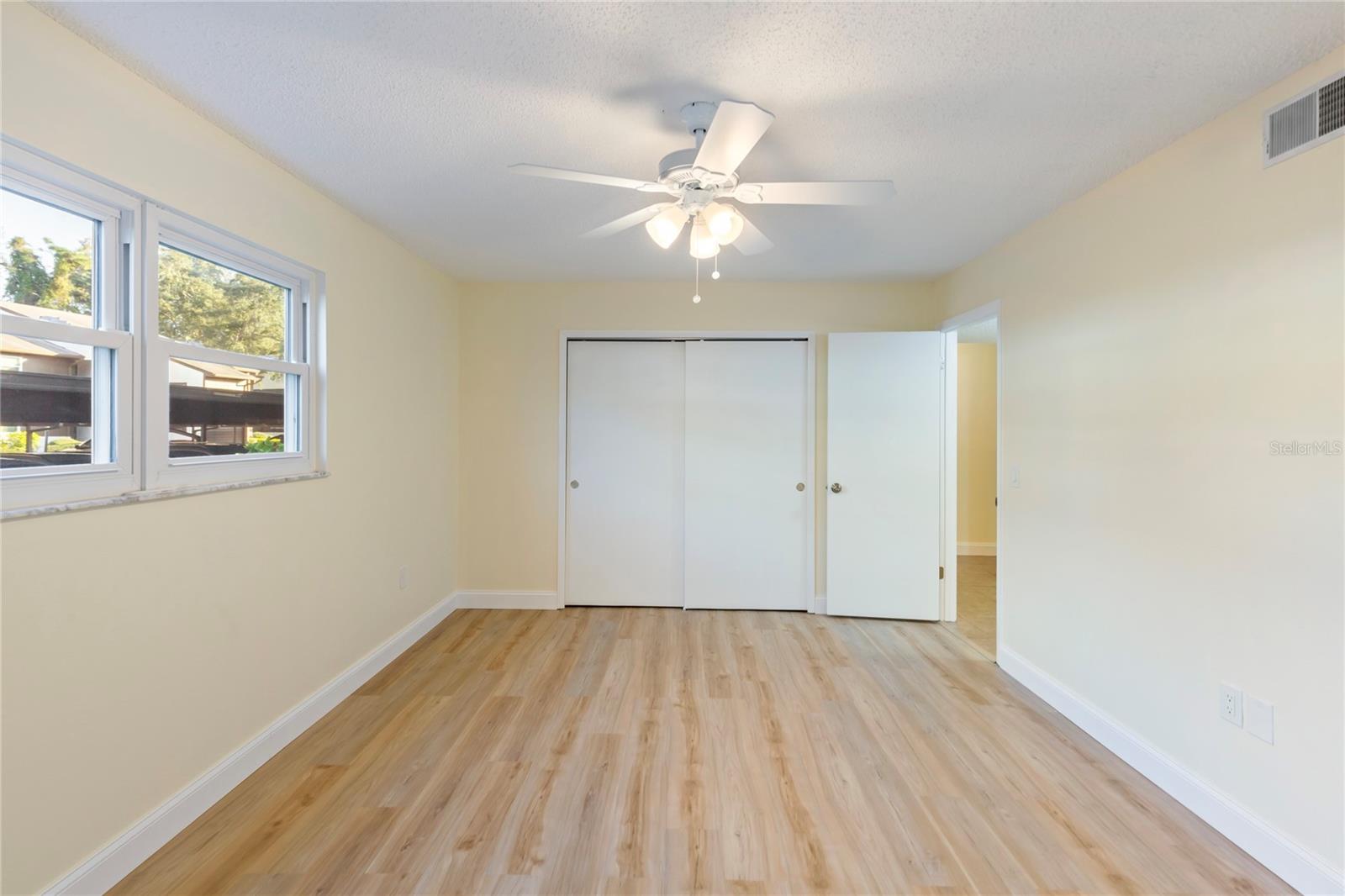 WOODTRAIL CONDO - Residential