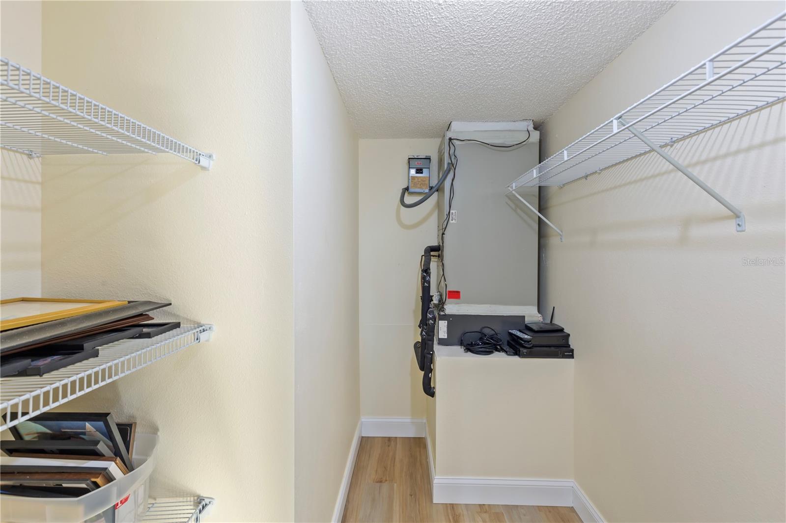 WOODTRAIL CONDO - Residential