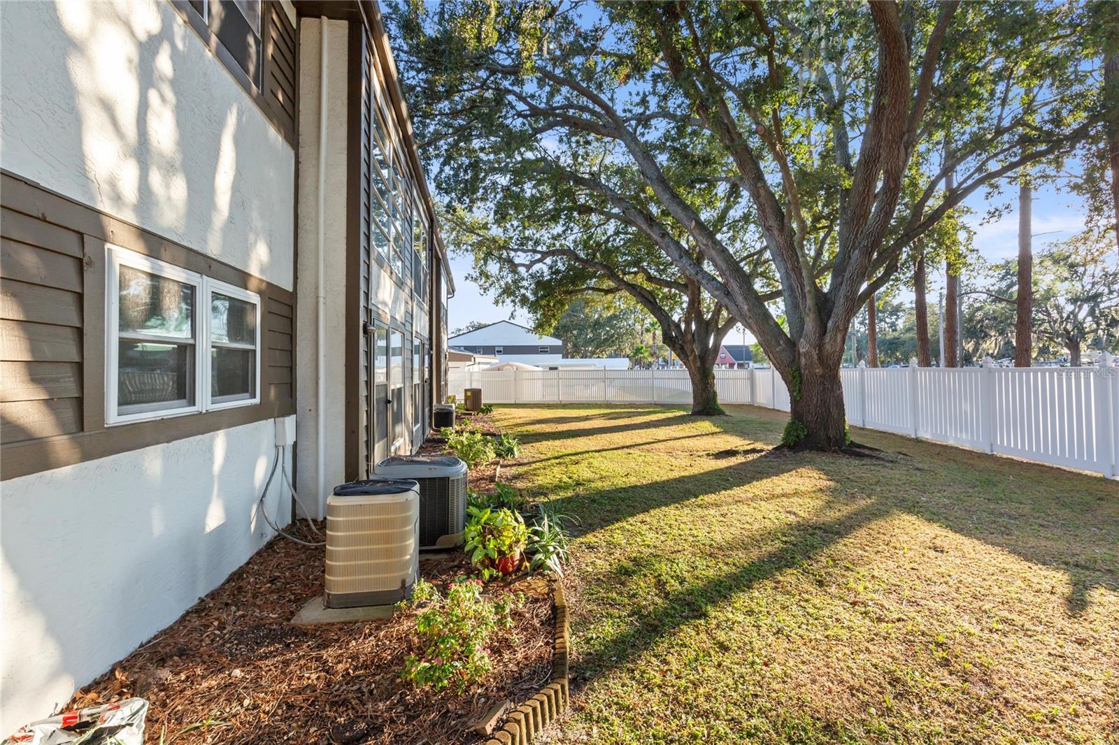 WOODTRAIL CONDO - Residential