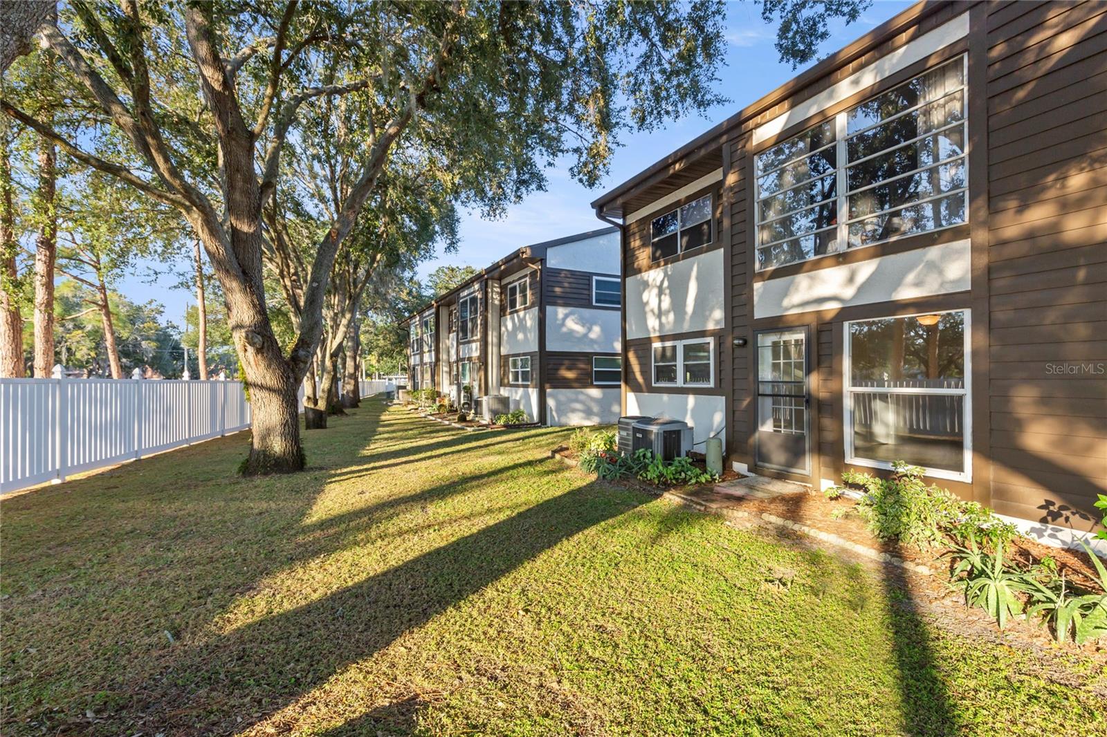 WOODTRAIL CONDO - Residential