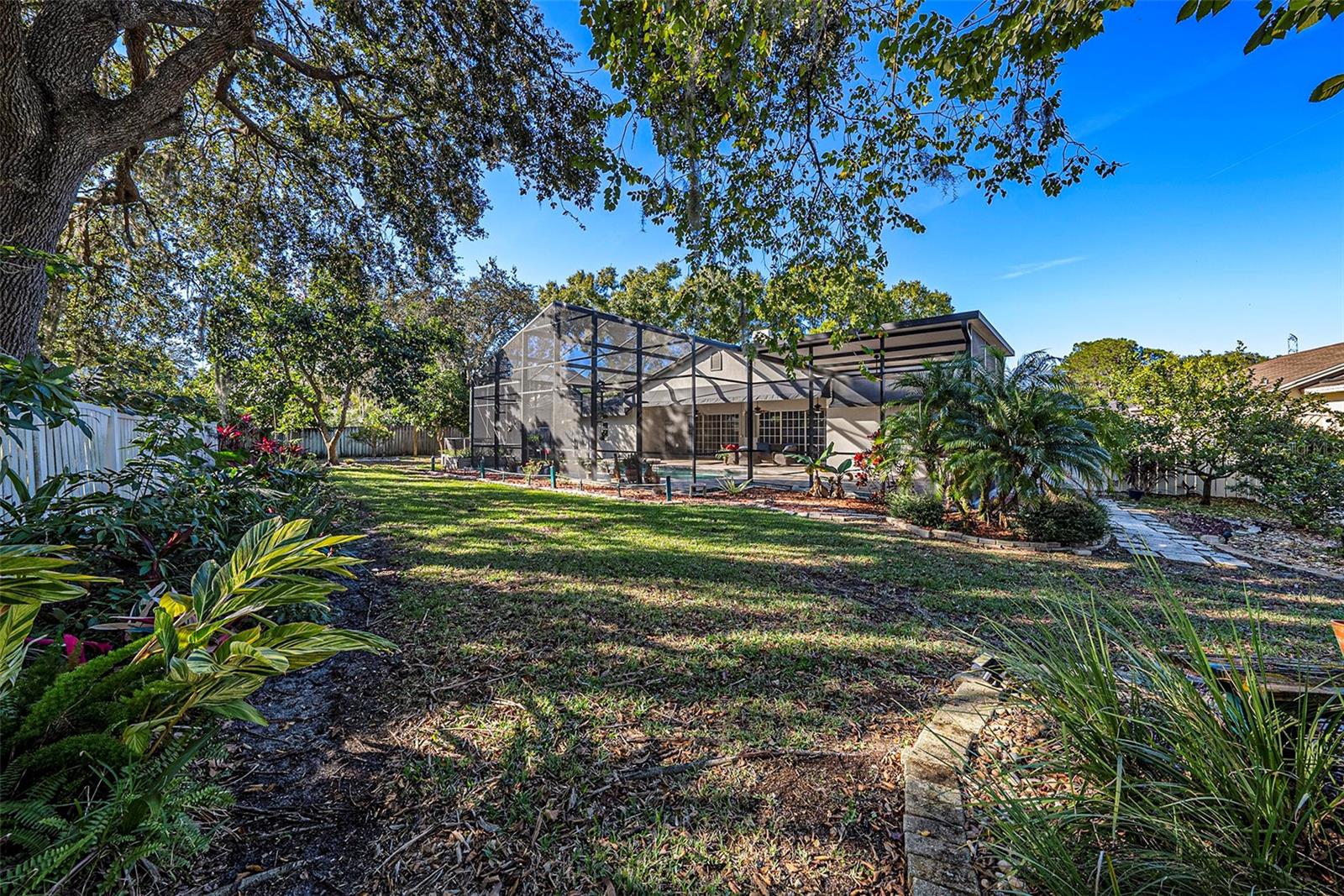 TAMPA PALMS 2B UNIT 1 - Residential