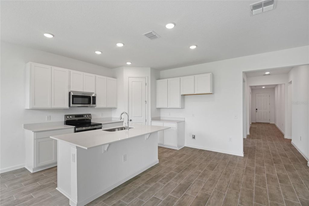 Photo of 5171 Kinsley Drive, Winter Haven, FL 33884 (MLS # S5133352)