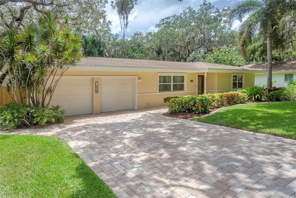 Photo of 1696 Velma Drive S, Largo, FL 33770 (MLS # TB8420562)