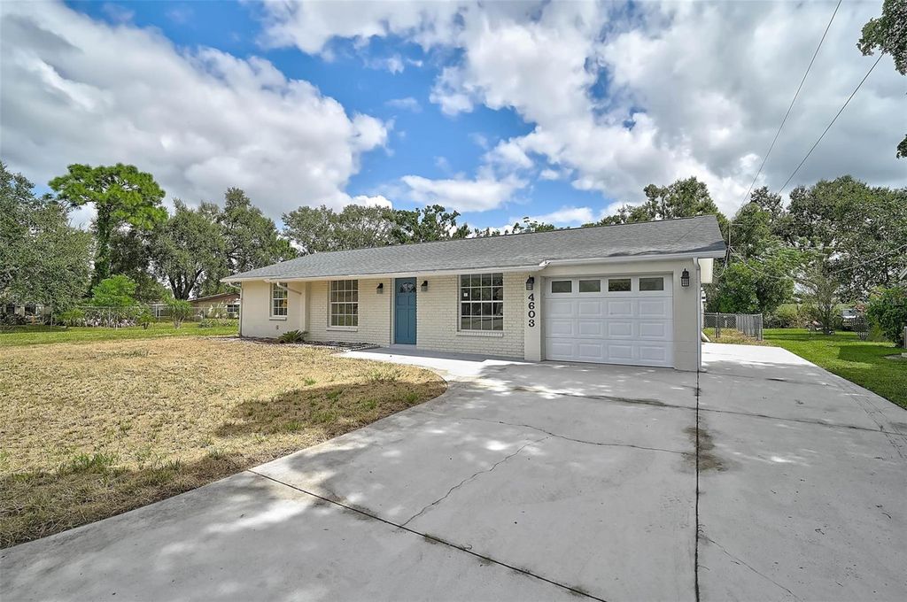 Photo of 4603 Atlantic Avenue, Sarasota, FL 34233 (MLS # N6140937)