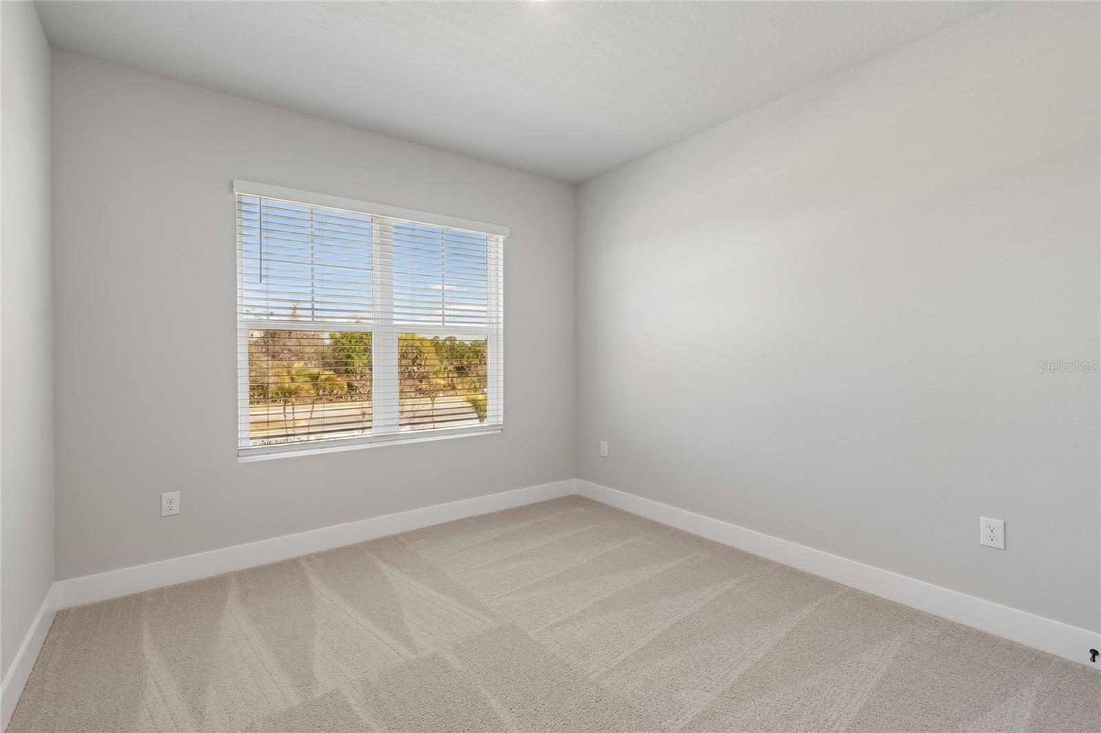 EMERALD LANDING AT WATERSIDE - Residential