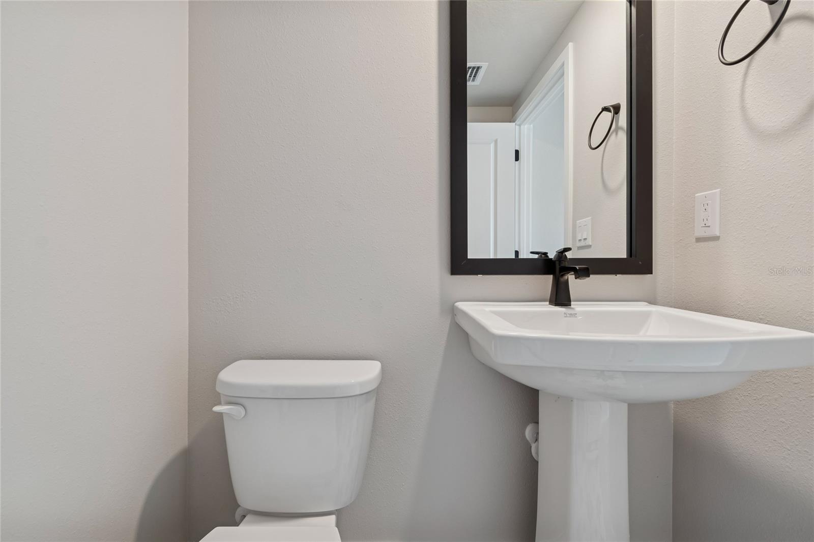 EMERALD LANDING AT WATERSIDE - Residential