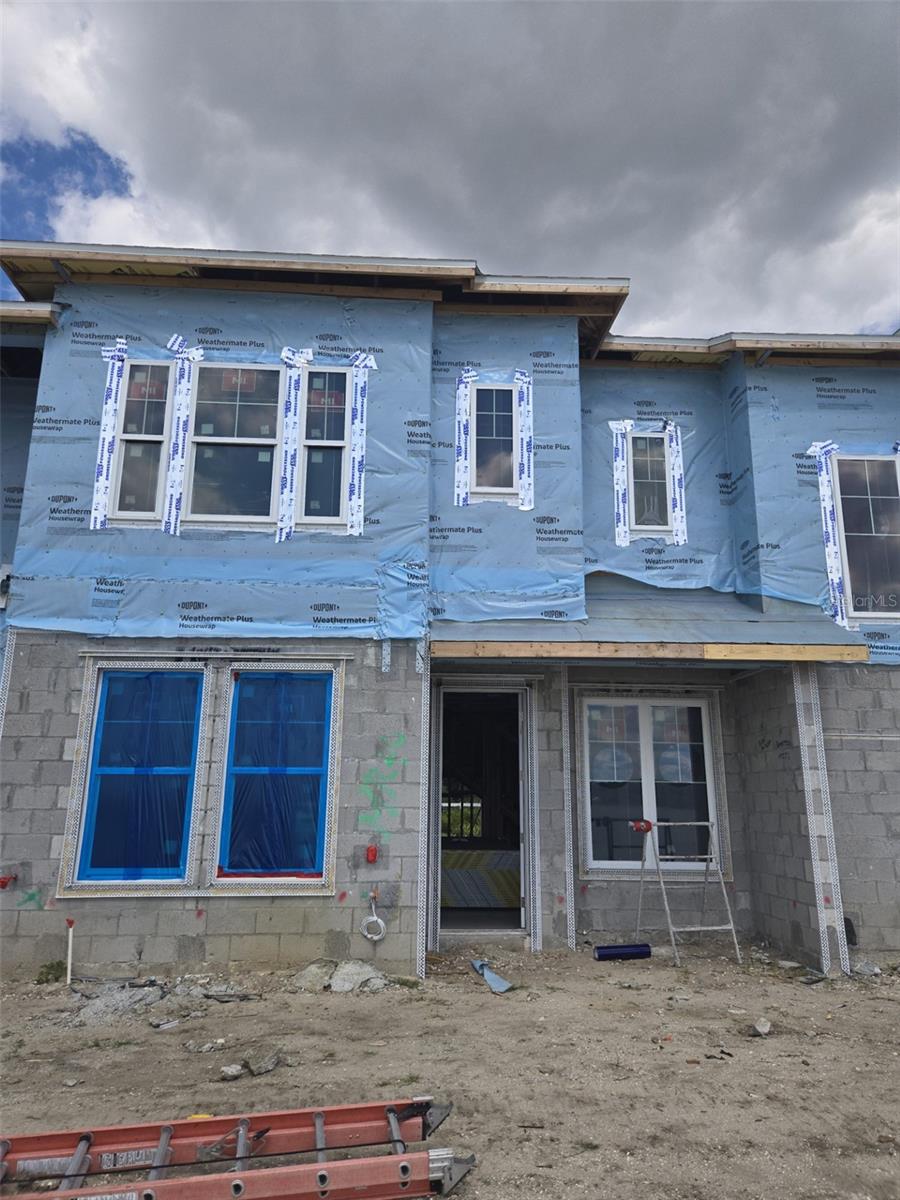 EMERALD LANDING AT WATERSIDE - Residential