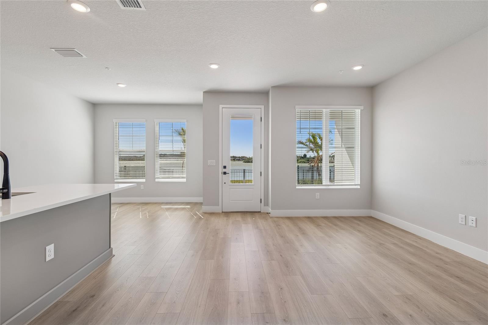 EMERALD LANDING AT WATERSIDE - Residential