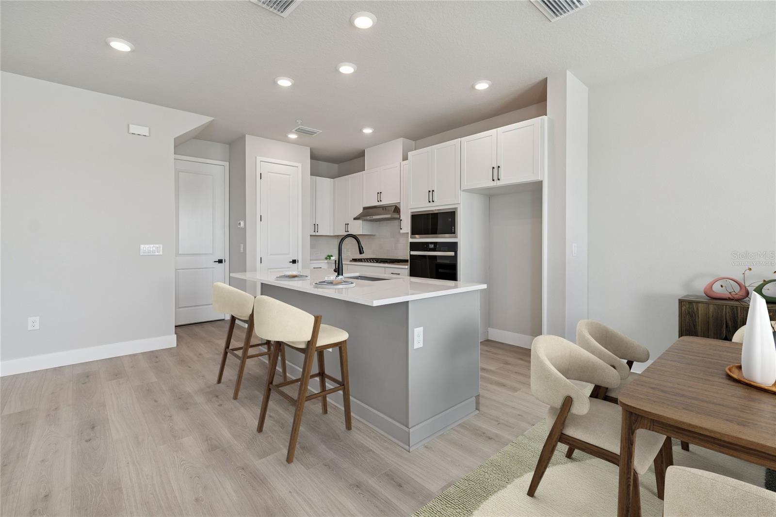 EMERALD LANDING AT WATERSIDE - Residential