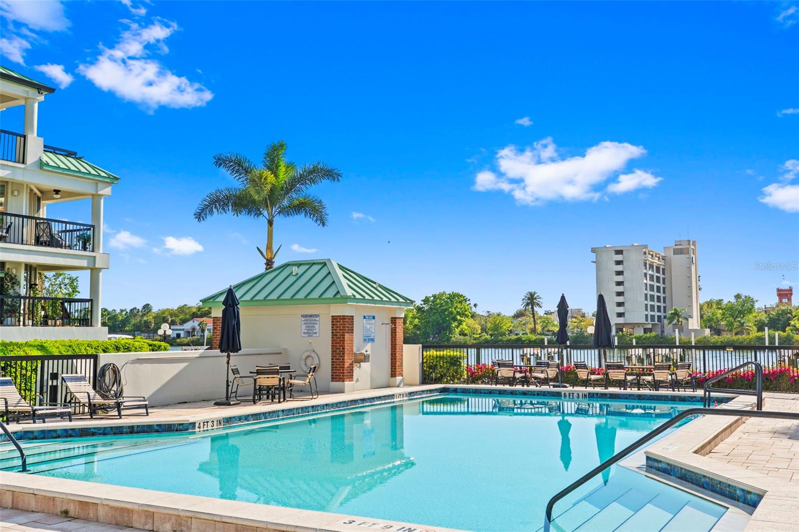 SEDDON COVE A CONDO PHAS - Residential