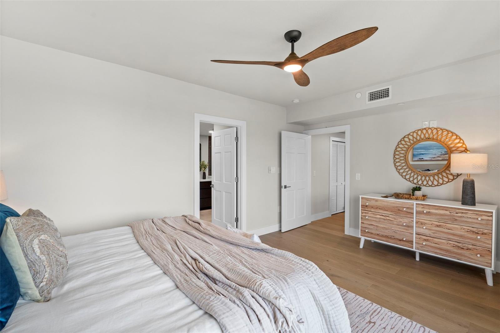 SEDDON COVE A CONDO PHAS - Residential