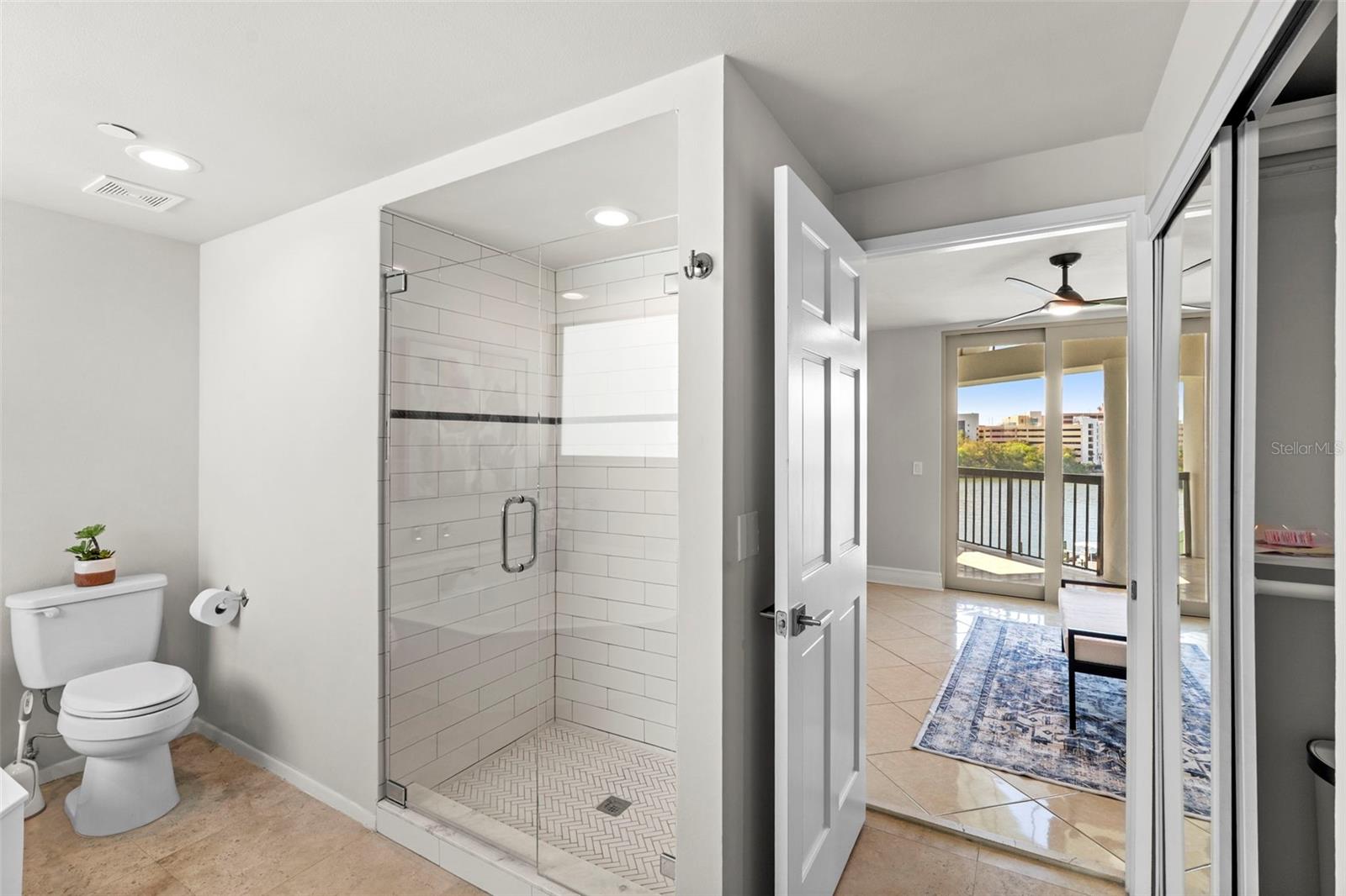 SEDDON COVE A CONDO PHAS - Residential