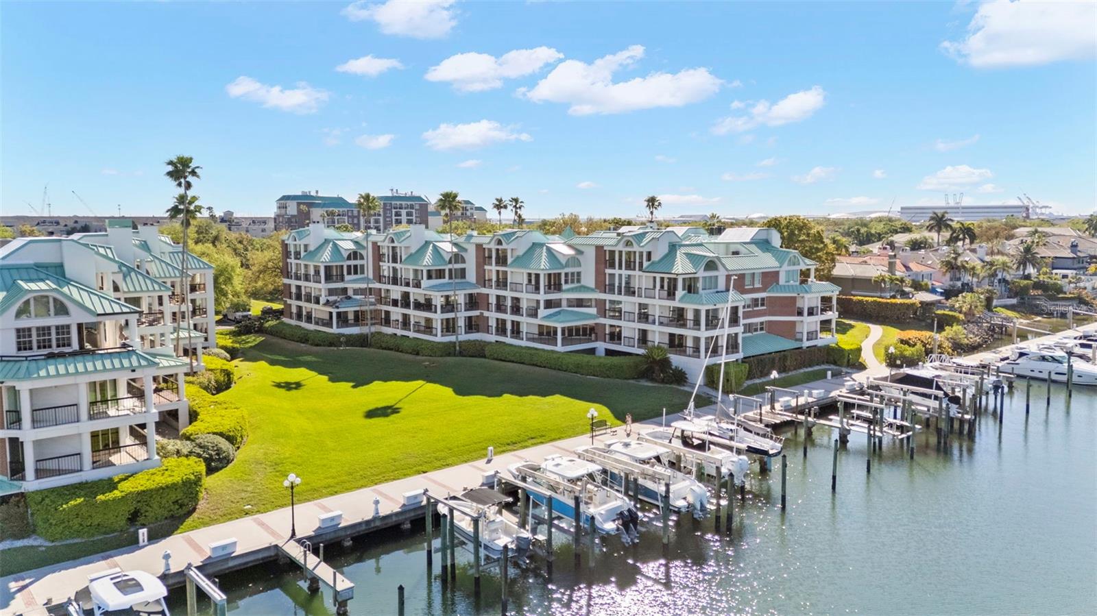 SEDDON COVE A CONDO PHAS - Residential