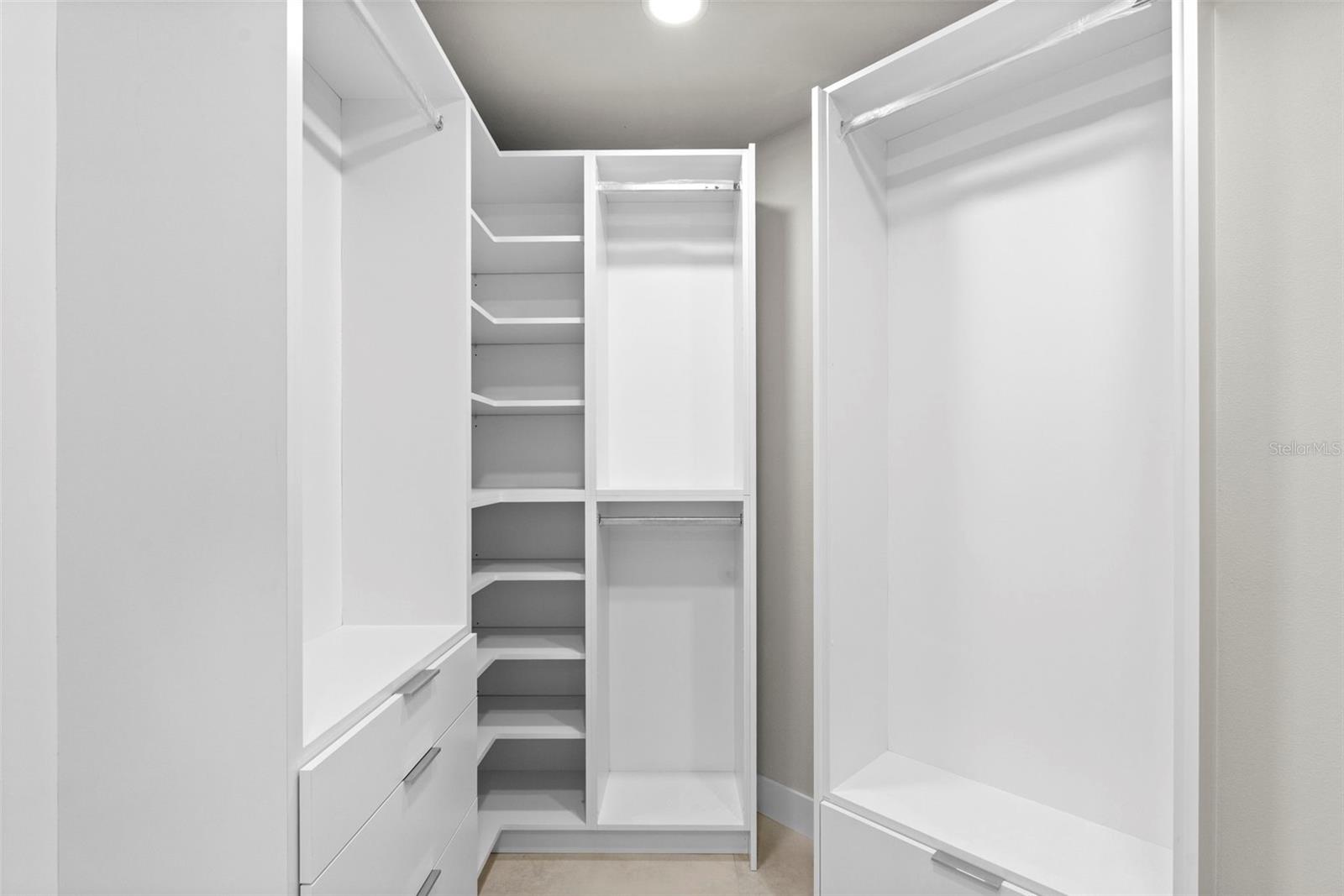 SEDDON COVE A CONDO PHAS - Residential