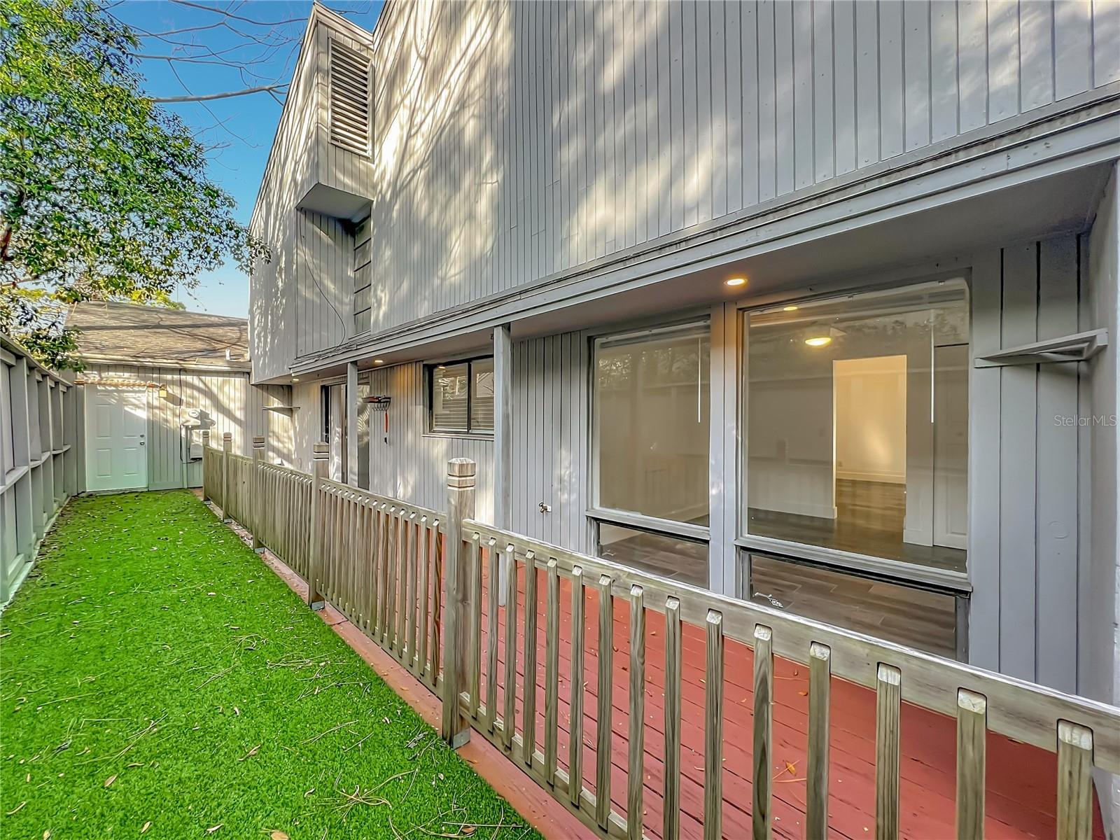 SPRINGS THE LIVE OAK VILLAGE 1ST ADD - Residential