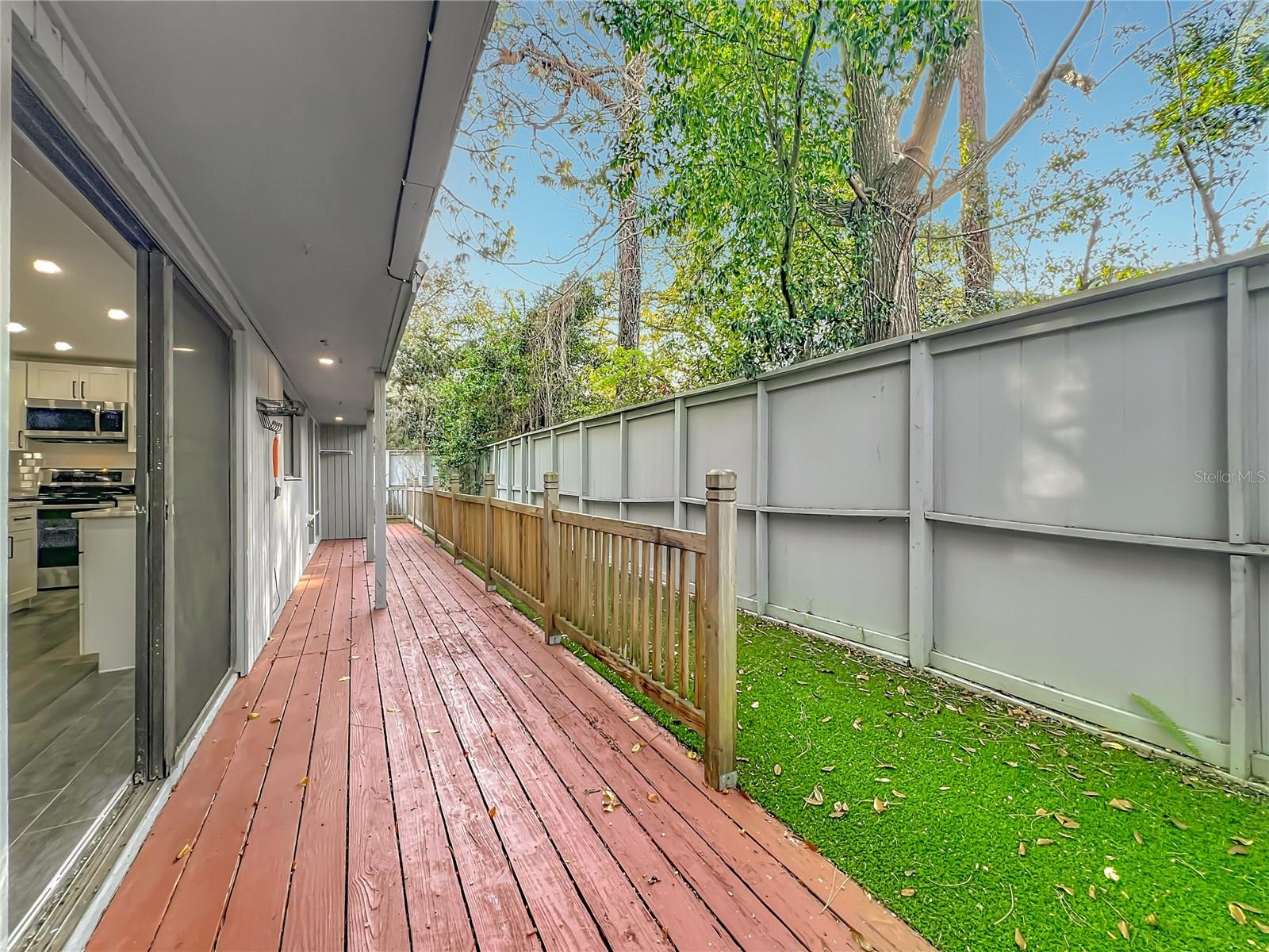 SPRINGS THE LIVE OAK VILLAGE 1ST ADD - Residential